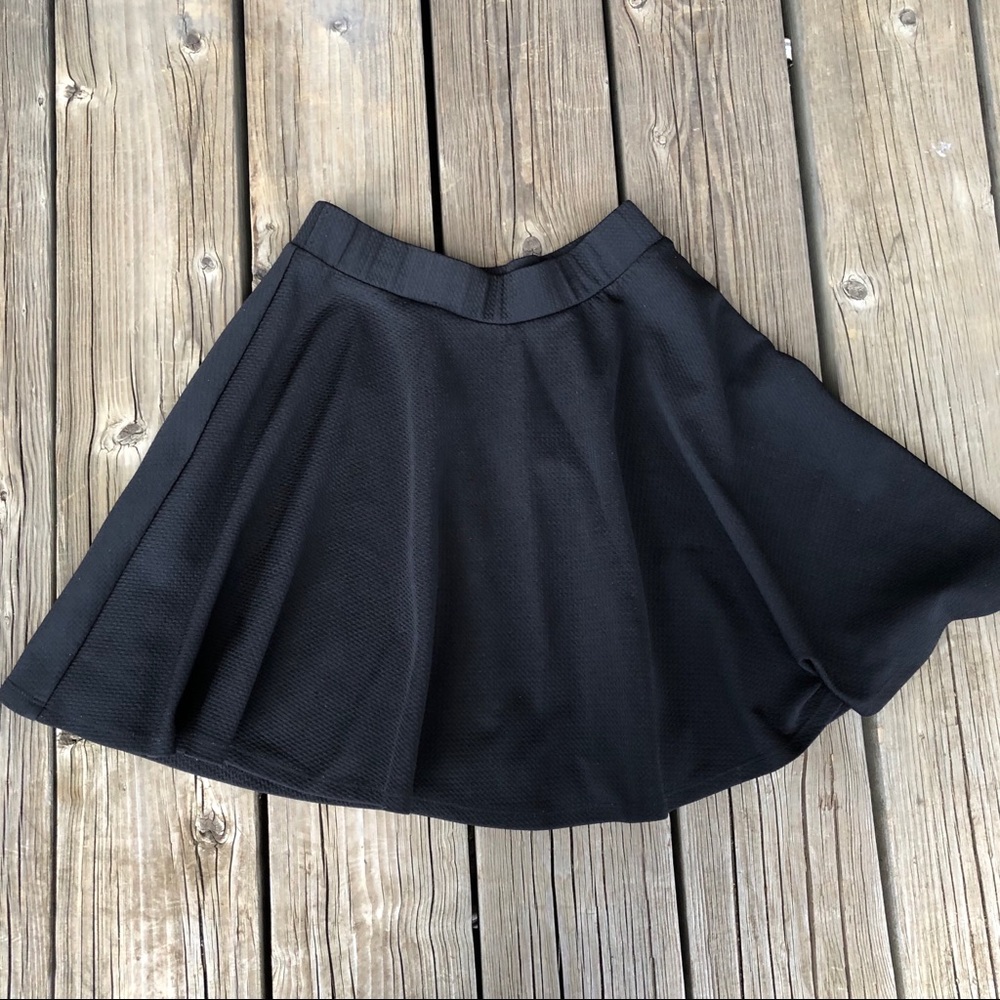 BLACK SKATER SKIRT